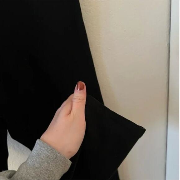 So Slimming By Chico’s Peyton Pants in Black (1 Short) - Picture 7 of 8